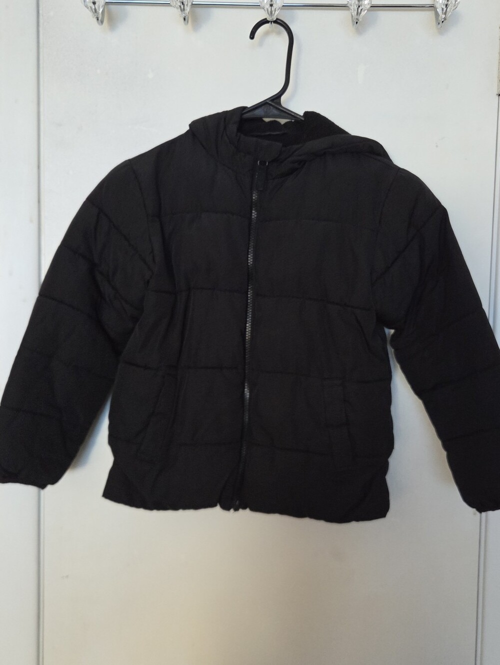 SwissTech Kids Black Hooded Puffer Jacket – Size XS (4–5)